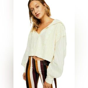 Free People Women’s Cream Oversized Cropped Lacey Crochet Hooded Sweater Size‎ M